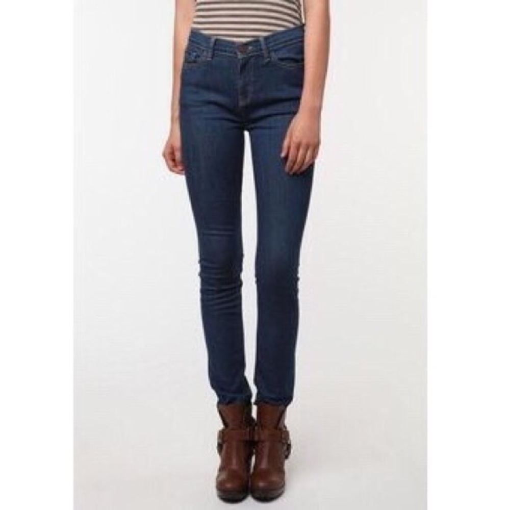 SOLD💕 BDG Dark Wash Denim
